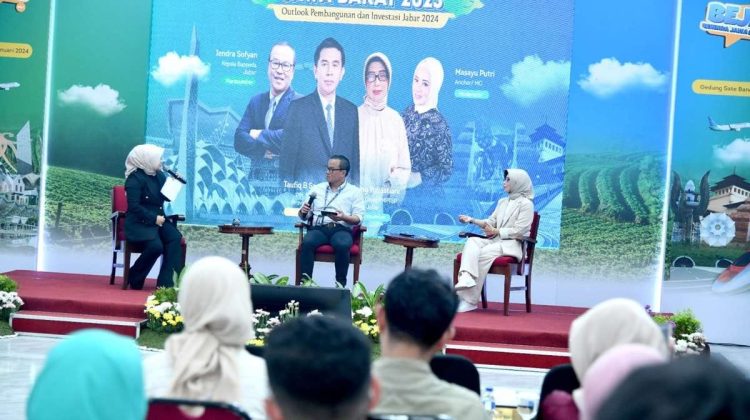 Total realisasi investasi di Jawa Barat dari 2018 sampai 2023 mencapai Rp838,81 triliun, dan menyerap tenaga kerja baru sebanyak 856,3 ribu orang