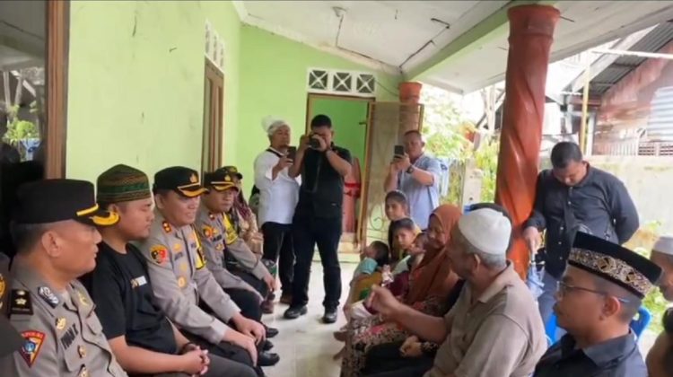 Keluarga menyerahkan penyelidikan atas meninggalnya remaja berinisial RF (17) di Kecamatan Medan Belawan kepada pihak polisi Polres Pelabuhan Belawan
