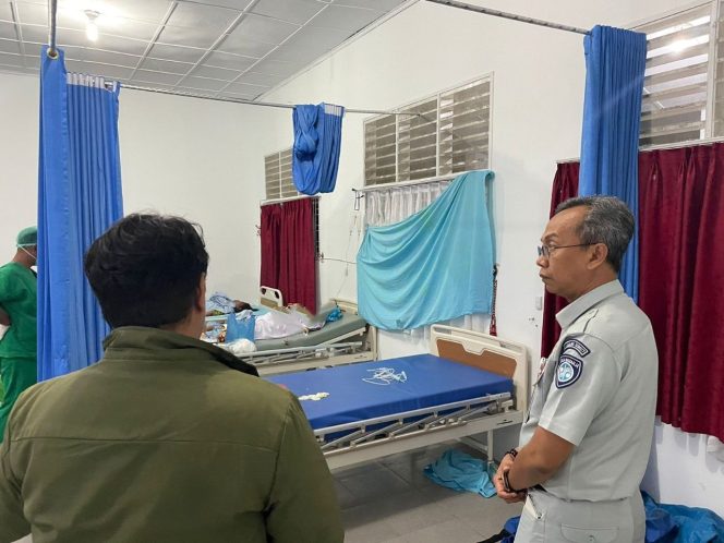 
					Jasa Raharja menjamin seluruh korban kecelakaan akibat truk bermuatan galon yang menabrak sejumlah mobil dan sepeda motor di Jalan Umum Km 24-25 Jurusan Arah Pematangsiantar Menuju Pematangraya