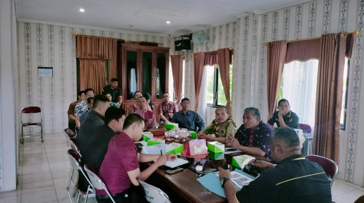 Pelaporan pembongkaran kios di atas tanah Fasum kepada Satpol PP oleh Unit Bantuan Hukum DPC PERADI RBA