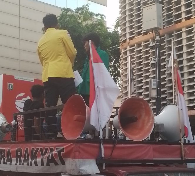 
					Aksi ALIANSI MAHASISWA KAWAL INDONESIA