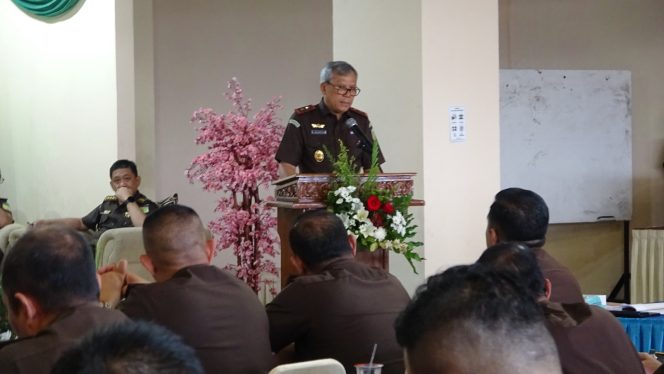 
					Monev dibuka secara resmi oleh Kajati Sumut Idianto, SH, MH