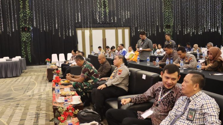 Kapolres Kudus, AKBP Dydit Dwi Susanto bersama Forkopimda Kudus, menghadiri Rapat Rekapitulasi Perolehan hasil Suara Tingkat Kabupaten/Kota pada Pemilihan Umum Tahun 2024