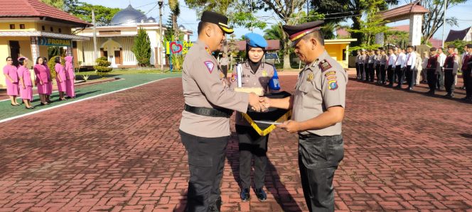
					Kapolres Simalungun, AKBP Choky Sentosa Meliala, S.I.K., S.H., M.H., menekankan pentingnya rasa syukur dan kerendahan hati dalam setiap pencapaian