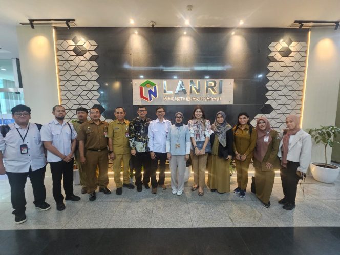 
					Audiensi BPSDM Kemendagri dengan LAN membahas rencana pembentukan Corporate University
