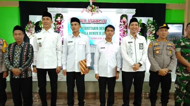 Resmi dilantik, dua peserta seleksi perangkat desa Piji kecamatan Dawe Kudus