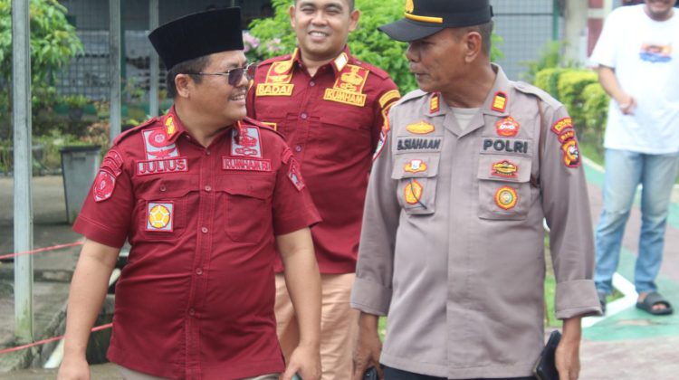 Kedatangan Kapolsek Rengat Barat AKP Buha Siahaan, SH., disambut langsung oleh Kepala Rumah Tahanan Negara Kelas IIB Rengat Julius Barus, SE., MH dan Ka. KPR Wan Rezwanda