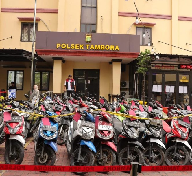 
					Polsek Tambora Jakarta Barat ungkap kasus 37 Curanmor