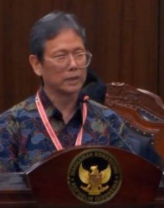 Managing Director PEPS (Political Economy and Policy Studies) Anthony Budiawan saat hadir di Mahkamah Konstitusi sebagai Ahli Ekonomi dalam sidang Perselisihan Hasil Pemilihan Umum 2024

