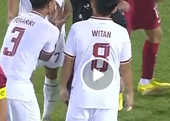 Kontroversi. Dua Kartu Merah Wasit Nasrullo Kabirov untuk pemain Indonesia

