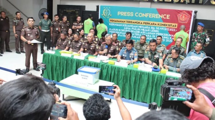 Tiga Terdakwa perkara Koneksitas korupsi di Kejaksaan Tinggi  Sumatera Utara yang disidangkan pada Pengadilan Tipikor Medan dituntut 18 Tahun Pidana dan 6 Bulan Penjara, Senin (20/05/2024)