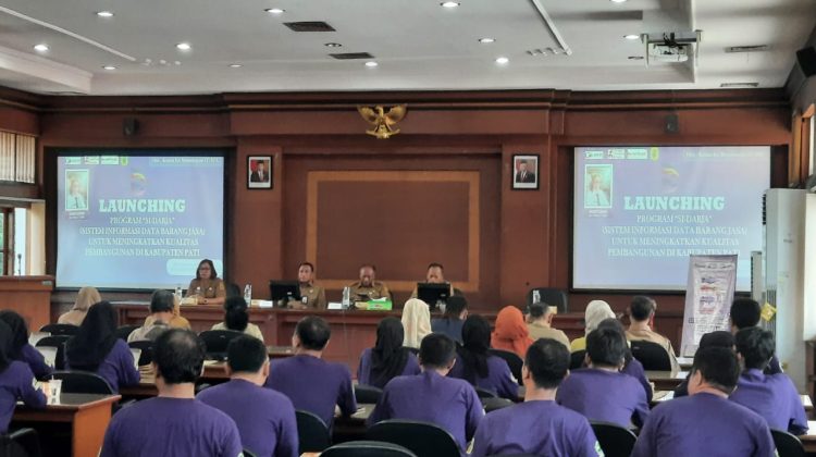 Launching Program Sistem Informasi Data Barang Jasa ( Si- Darja ) di ruang Pragola komplek Pendopo Kabupaten Pati yang dihadiri oleh Pj Bupati Pati Henggar Budi Anggoro, Plt Kepala DPUTR Pati Riyoso, S.Sos.,MM, Sekda Pati Jumani dan seluruh tim efektif dari DPUTR Pati
