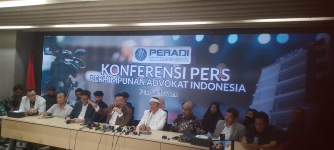 
					DPN PERADI gelar konferensi pers terkait permohonan dari keluarga lima terpidana kasus Vina dan Eky
