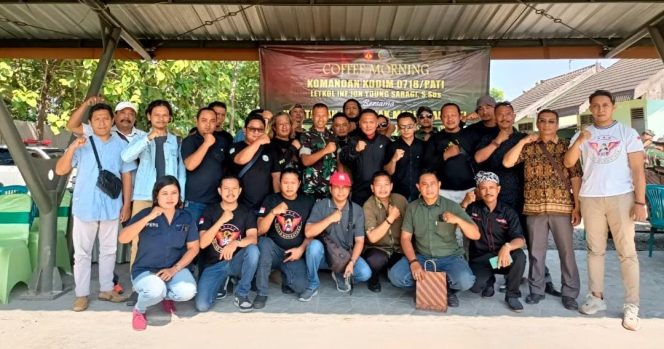 
					Coffee Morning. Dandim 0718/Pati bersama awak media Kabupaten Pati dan beberapa pengurus Squad Nusantara DPC Pati

