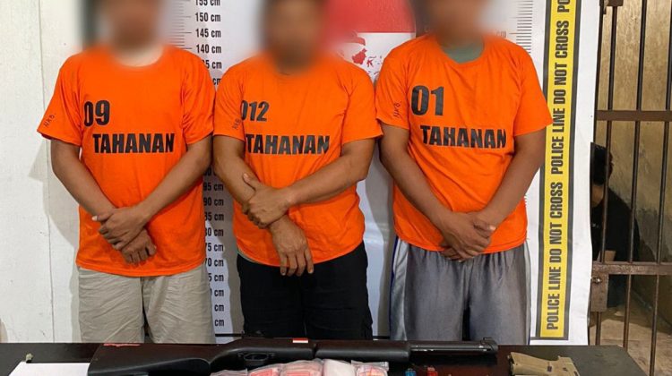 Para tersangka diidentifikasi sebagai Johanes Sitanggang (43), Yudi Suriansyah (36), dan Tigor Parsaoran Sihaloho (44)