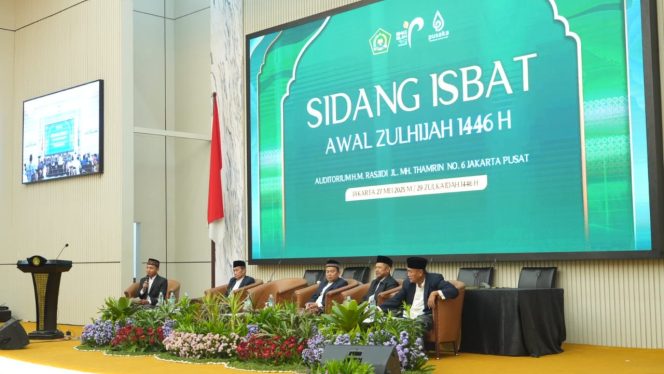 
					Sidang Isbat Awal Zulhijah 1446 H di Auditorium HM Rasjidi, Kantor Kementerian Agama, Jakarta. (foto:dok. Kemenag)
