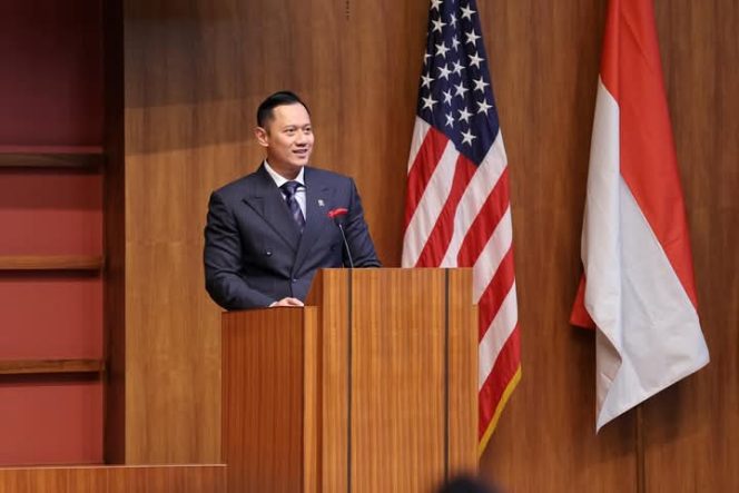 
					Menko Infrastruktur dan Pembangunan Wilayah RI, Agus Harimurti Yudhoyono (AHY) menjadi keynote speaker di Forum Southeast Asia Summit on Prosperity and Sustainability di Stanford University, Palo Alto. (Foto:Dok.AHY)
