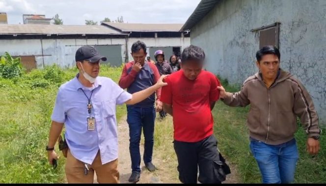 
					RM (31) alias Bondan, residivis pelaku curas bersajam aparat Polsek Cengkareng
