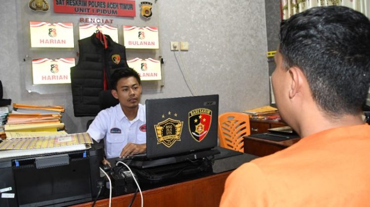 Kecanduan Judi Online, Karyawan Toko Handphone Gelapkan Uang Hasil Penjualan