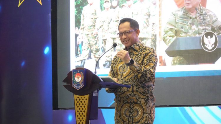Menteri Dalam Negeri, Muhammad Tito Karnavian pada acara SPM Awards 2025 di Kantor Direktorat Jenderal (Ditjen) Bina Pembangunan Daerah (Bangda) Kementerian Dalam Negeri (Kemendagri), Jakarta, Jumat (23/5/2025). foto:dok.kemendagri
