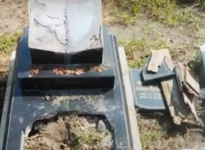 
					Perusakan makam terjadi di Makam Ngentak Desa Baturetno Kecamatan Banguntapan, Bantul,dengan total 10 unit nisan nasrani yang dirusak dan di Makam Ironayan dengan satu unit makam yang jadi sasaran. (Foto:Tangkapan Layar)
