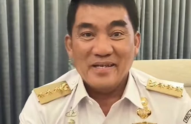 Gubernur Sulawesi Utara, Mayjen (purn) Yulius Selvanus Lumbaa