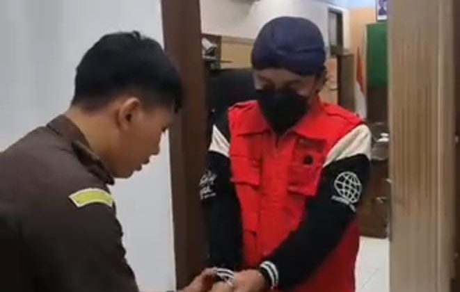 Gila! Sekdes di Rembang Habiskan Rp 444 Juta Dana Desa untuk Game Online, Terancam 20 Tahun Penjara!