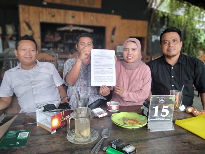 
					Lembaga Bantuan Hukum Advokasi Maritim Nusantara (LBH AMAN) meminta dengan tegas terhadap Bupati Pati, tidak sekedar meminta maaf, namun secara konkrit harus Perbub Nomor 17 Tahun 2025