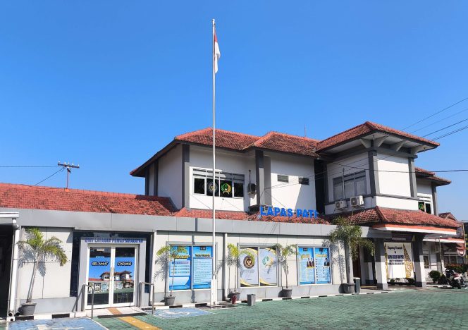 
					Petugas Lapas Pati Gagalkan Upaya Penyelundupan Dua HP oleh Pengunjung