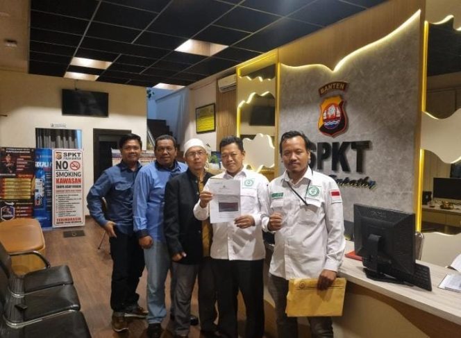 
					Advokat Persaudaraan Islam (API) Provinsi Banten resmi melaporkan komika nasional Pandji Pragiwaksono ke Polda Banten, Minggu (25/1/2026). Foto:Ist
