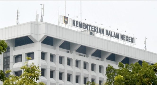 
					Kemendagri mengeluarkan radiogram penunjukan Bagus Panuntun Jadi Plt Wali Kota Madiun, Risma Ardhi Plt Bupati Pati
