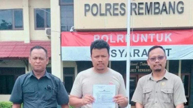 Tim Kuasa Hukum Bratapos Mendampingi Pelaporan Bironya di Mapolres Rembang