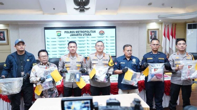 Kasat Reskrim Polres Metro Jakarta Utara AKBP Onkoseno Gradiarso Sukahar dan jajaran saat jumpa pers, di Polres Jakut (Foto: Polres Jakut)