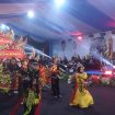 Parade Oklik dan Pawai Obor Sewu di alun-alun Bojonegoro dengan ribuan obor berkeliling kota dalam kegiatan yang digelar Pemkab Bojonegoro, Kamis (19/3/2026) malam. (Foto:Dok.Bojonegorokab)
