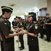 Kepala Kejaksaan Tinggi (Kajati) Jabar, Dr. Hermon Dekrsito, S.H., M.H., Lantik 3 Kajari baru di Aula Soeprapto Gedung Kejati Jabar, Kamis, 26 Maret 2026. (Foto:Dok. Kejati Jabar)

