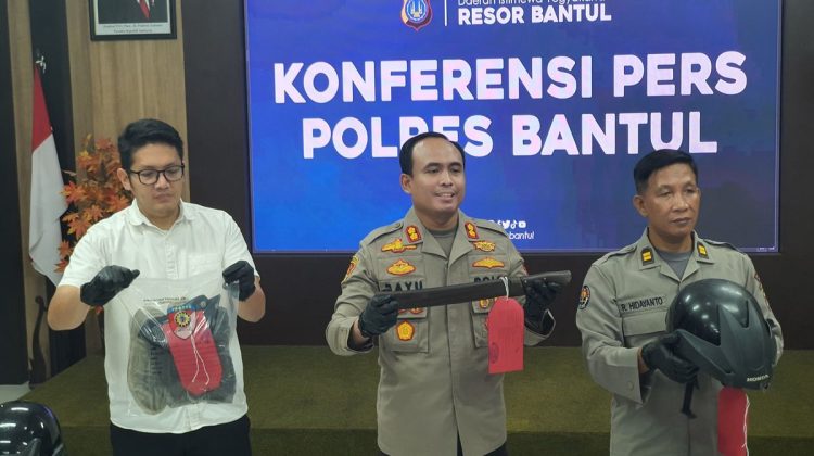 Kapolres Bantul AKBP Bayu Puji Hariyanto dalam konferensi pers di Mapolres Bantul, Rabu. (Foto:Dok.Polres Bantul)
