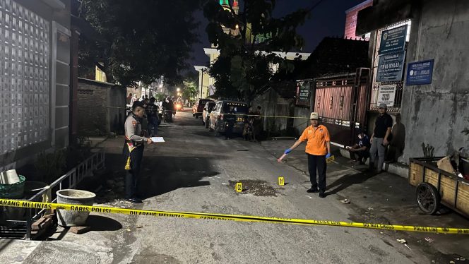 
					Polisi melakukan olah tempat kejadian perkara (TKP). (Foto:Dok.Polresta Pati)

