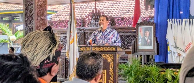 
					Bupati Rembang, Harno, menyatakan proses penjaringan Ketua Umum KONI tidak berjalan mudah hingga akhirnya mengerucut pada satu nama. (Foto:Dok. Rembangkab)
