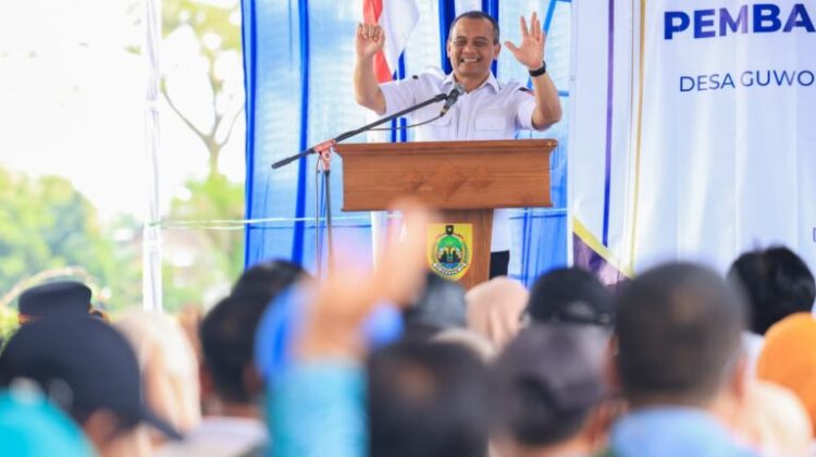 Gubernur Jawa Tengah Ahmad Luthfi pada peresmian Embung Plosorejo di Desa Guworejo, Kecamatan Karangmalang, Sragen, Rabu (4/3/2026). (Foto:Dok Jatengprov)


