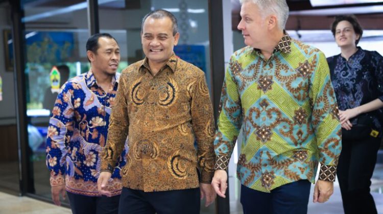 Gubernur Jawa Tengah Ahmad Luthfi dan Duta Besar Kanada untuk Indonesia, Jess Dutton saat berkunjung ke Jawa Tengah, Kamis (5/3/2026). (Foto:Dok.Jatengprov)
