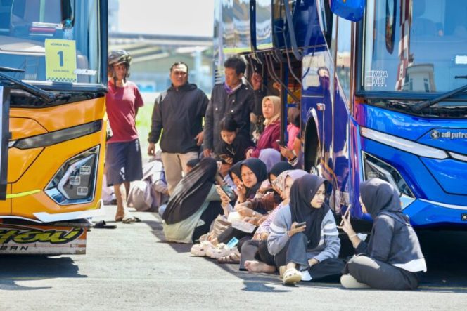 
					BMKG mengimbau pemudik memilih waktu perjalanan pagi hingga siang hari, serta meningkatkan kewaspadaan saat melintasi jalur dataran tinggi dan pegunungan. (Foto:Dok.Jatengprov)
