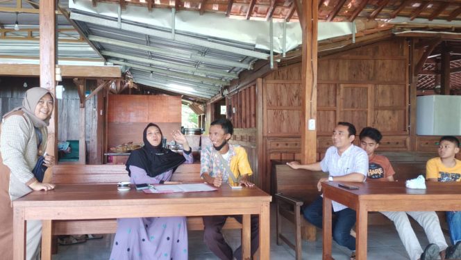 
					Temu Kangen Alumni SMEA Diponegoro Juwana Angkatan 1999: “Tak Peduli Seberapa Jauh Kamu Pergi, Kami Merindukanmu di Sini”
