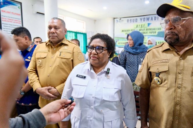 
					Wamendagri Ribka Haluk menegaskan komitmen pemerintah pusat dalam mempercepat perbaikan tata kelola pelayanan kesehatan di Provinsi Papua, khususnya pada sejumlah rumah sakit daerah yang menjadi fokus pembenahan. (Foto:Dok.Kemendagri)
