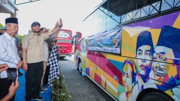 Gubernur Jawa Tengah Ahmad Luthfi melepas peserta Program Balik Rantau Gratis 2026 di Asrama Haji Donohudan, Kabupaten Boyolali, Sabtu (28/3/2026). (Foto:Dok.Jatengprov)
