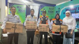 Sejumlah perusahaan turut berpartisipasi dengan membantu logistik bagi pengunjung rest area, seperti menyediakan makan dan minum gratis bagi para pemudik yang singgah. (Foto:Dok.Bojonegorokab)