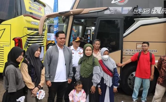 
					Bupati Jepara Witiarso Utomo, siapkan 2 armada bus mudik gratis 2026. (Foto:Dok. Jeparakab)