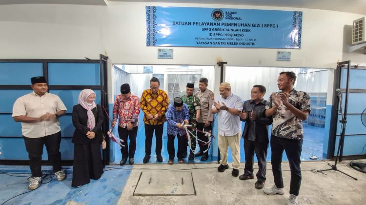 Wakil Bupati Gresik Asluchul Alif resmikan SPPG Sinar Giri Kedaton Desa Kisik, Kecamatan Bungah, Kamis (5/3/2026). (Foto:Dok.Gresikkab)
