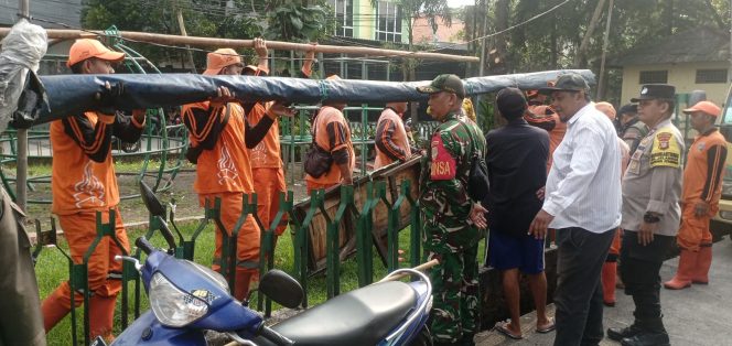 
					Penertiban pedagang kaki lima (PKL) di wilayah RW 02, Kelurahan Jelambar, Kecamatan Grogol Petamburan, Jakarta Barat, Kamis (2/4/2026). (Foto:Ash)

