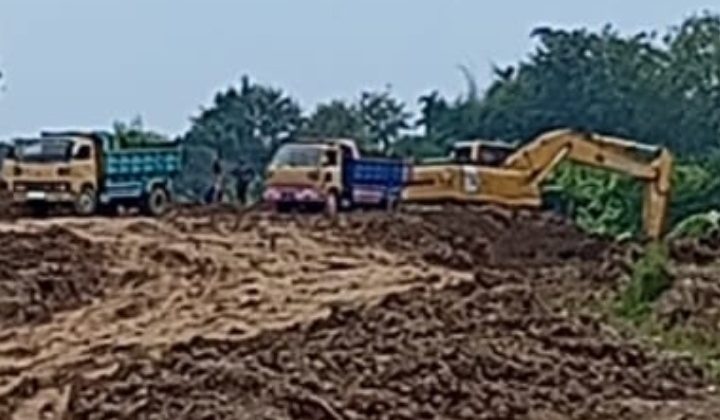 Tambang Galian C Ilegal di desa Papringan kec. Kaliwungu masih tetap beroperasi. (Foto:wkn)
