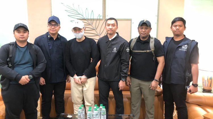 Dittipidnarkoba Bareskrim Polri berhasil menangkap buronan kasus narkotika internasional berinisial AFT alias Andre alias “The Doctor” di Penang, Malaysia. Dok.Humas Polri)
